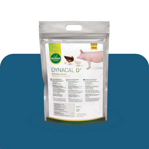 Bag of Dynacal D+ complementary feed for animals.